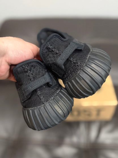 (Used Size 7.5M) Yeezy 350 V2 Onyx