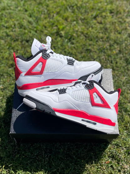 (Used Size 9.5M) Jordan 4 Red Cement