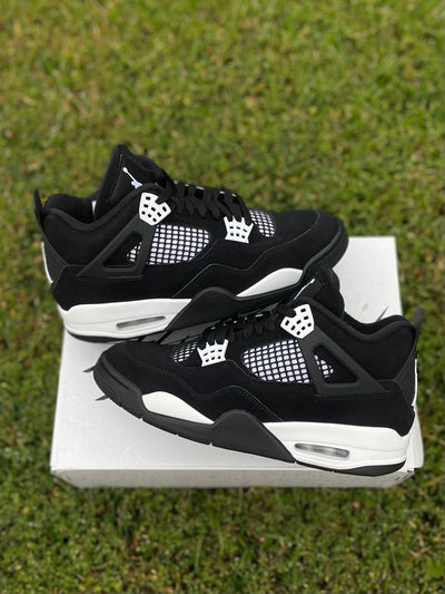 (Used Size 9M) Jordan 4 White Thunder