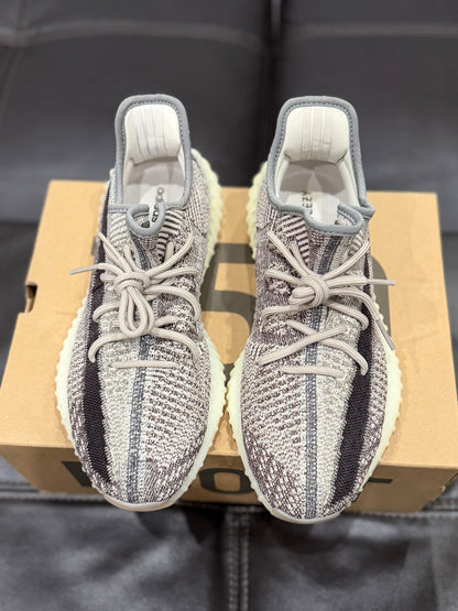 (Used Size 10M) Yeezy 350 V2 Zyon