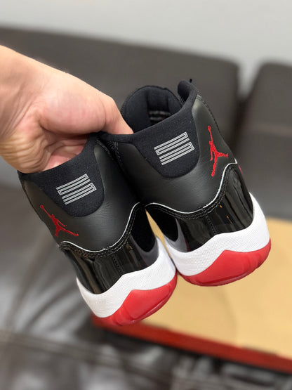 (Used Size 8.5M) Jordan 11 Bred (2019)