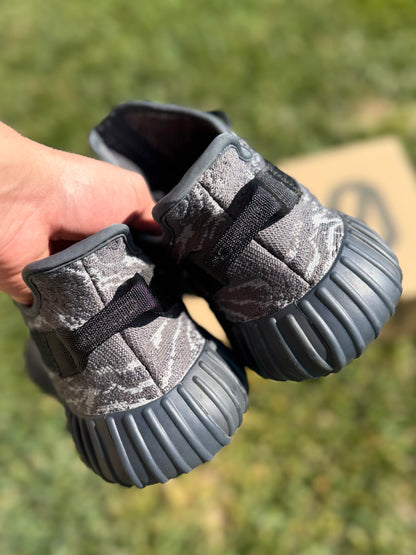 (Used Size 11M) Yeezy 350 V2 MX Dark Salt