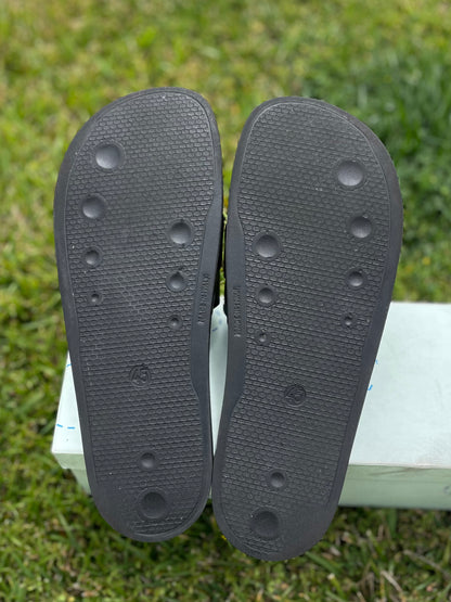 (Used Size 9M) Off-White Slides