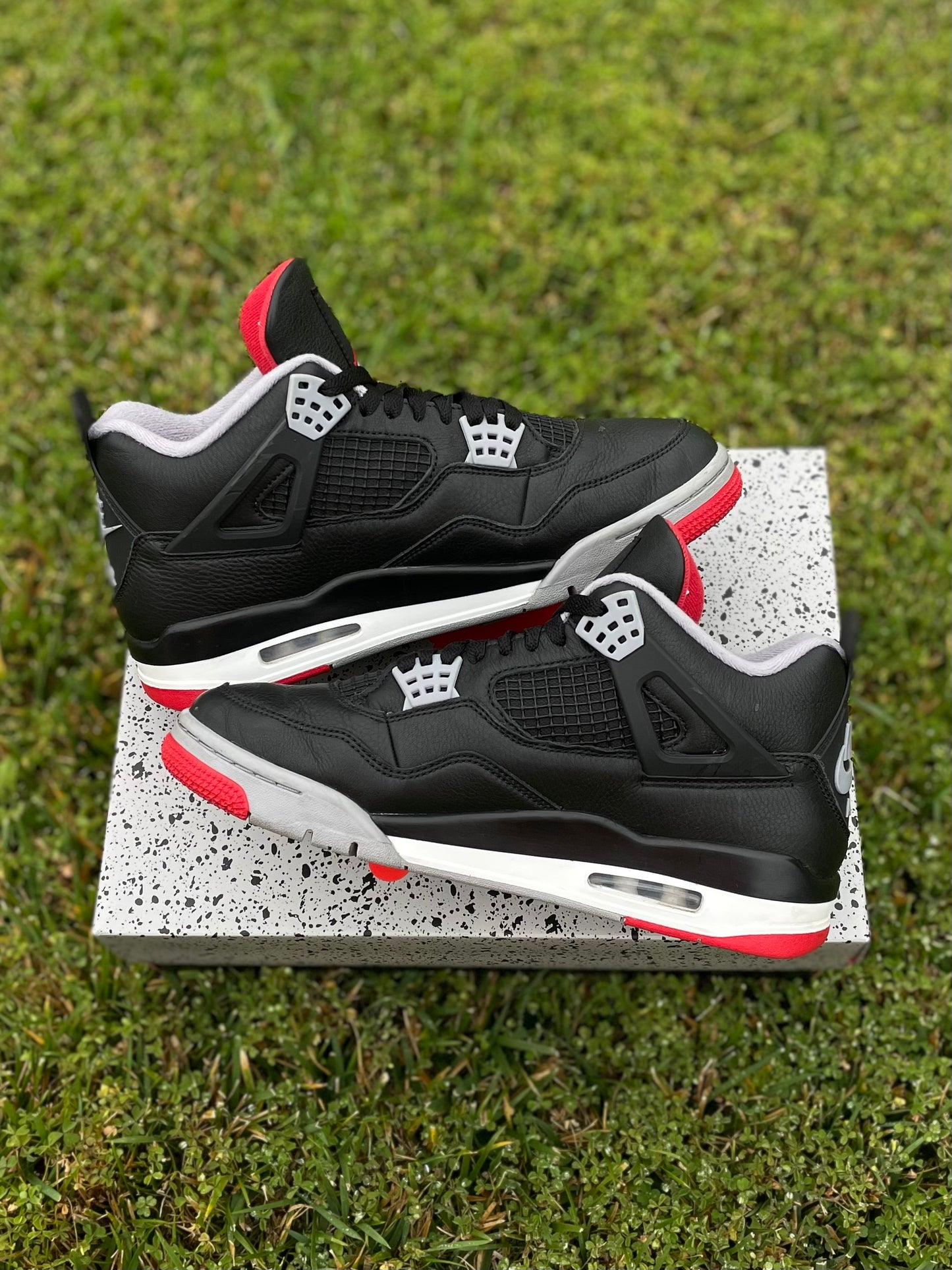 (Used Size 9M) Jordan 4 Bred Reimagined