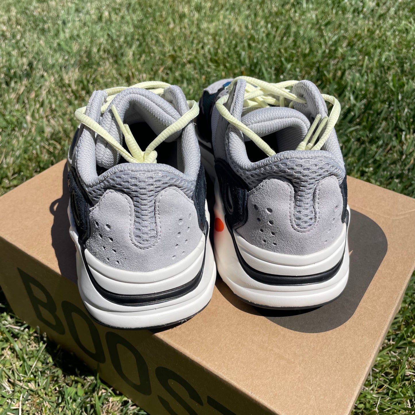 (Used Size 7M) Yeezy 700 Wave Runner