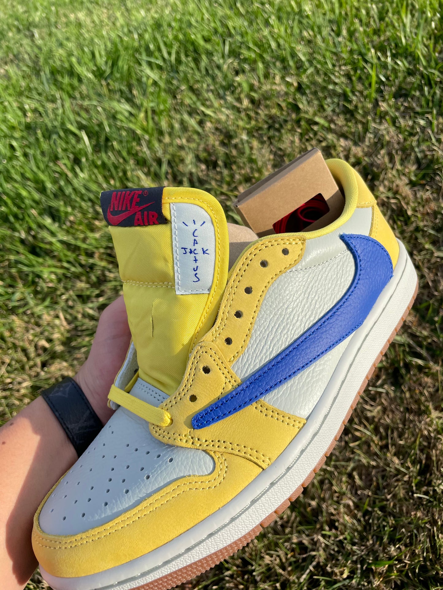 Jordan 1 Low OG SP Travis Scott Canary (W)