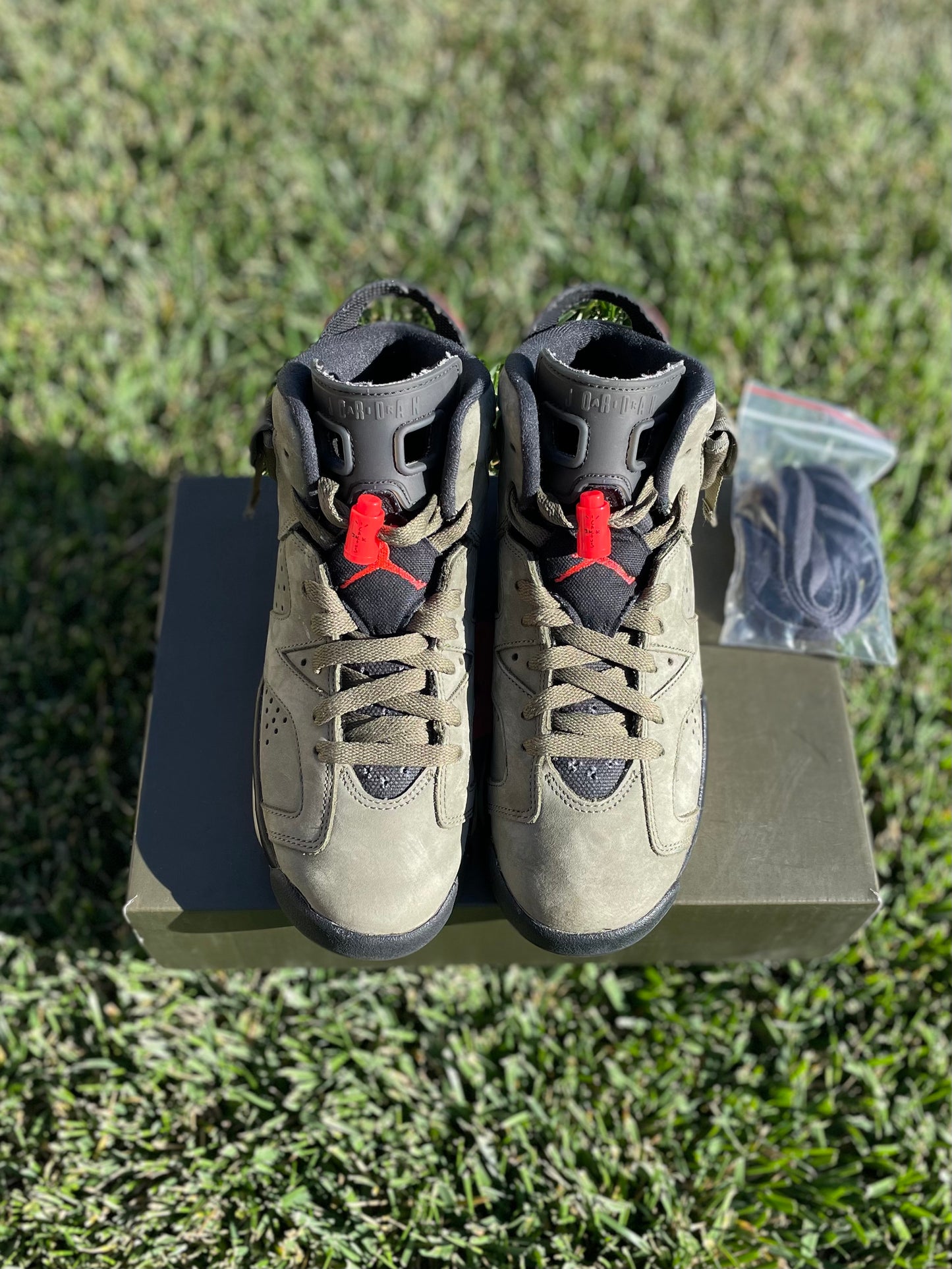 (Used Size 4.5Y) Travis Scott Olive Jordan 6