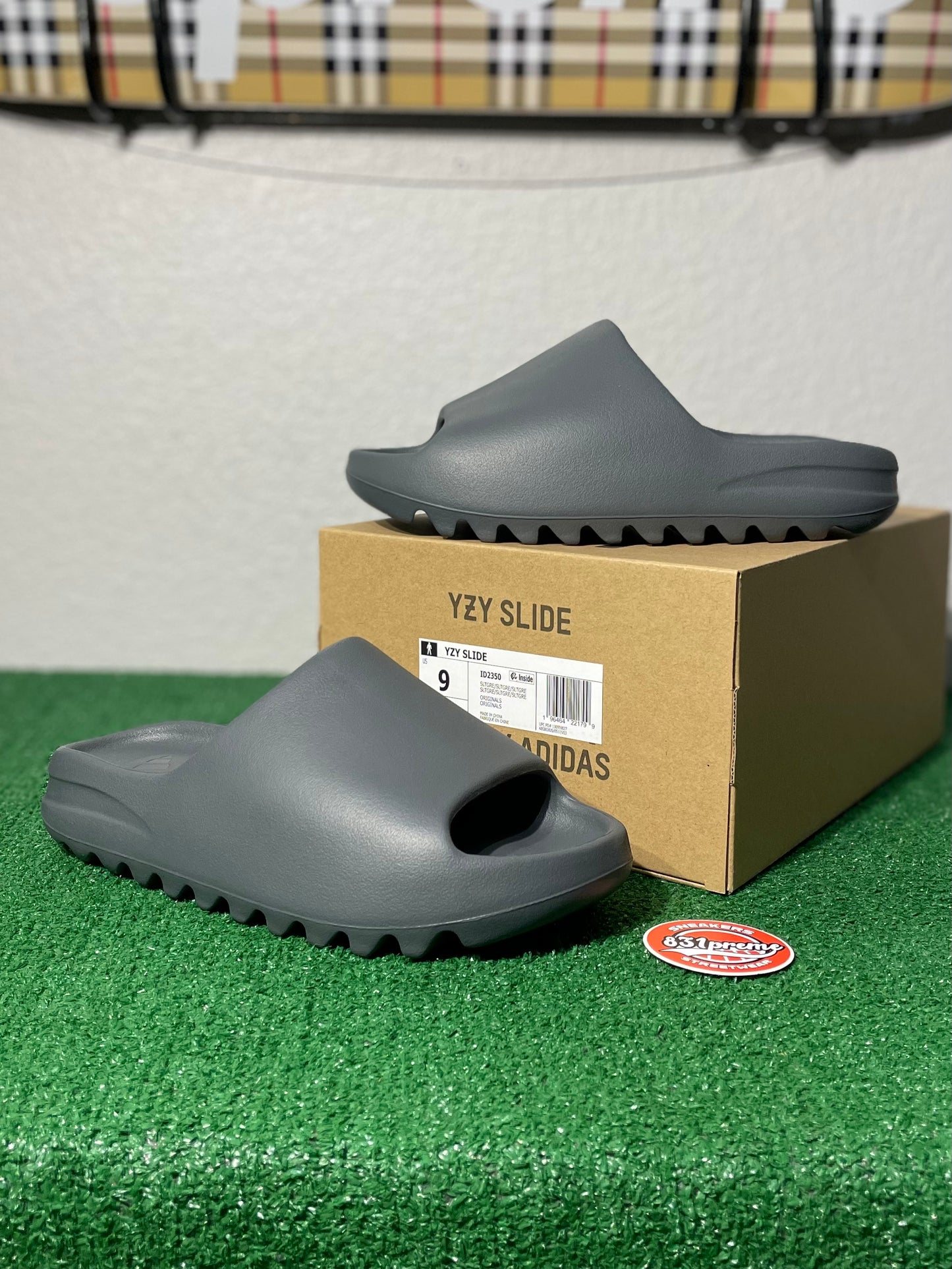 Yeezy Slide Slate Grey