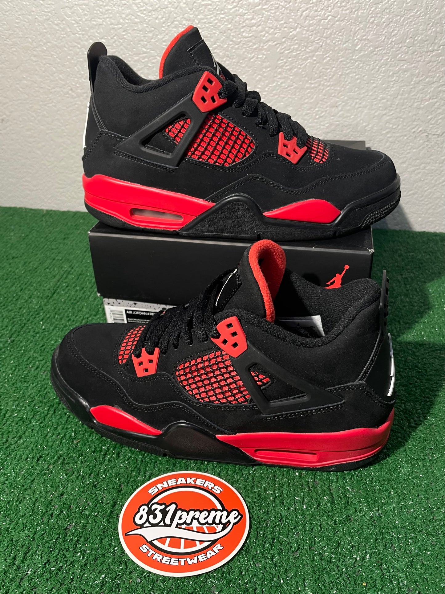 (Used Size 7Y) Jordan 4 Red Thunder