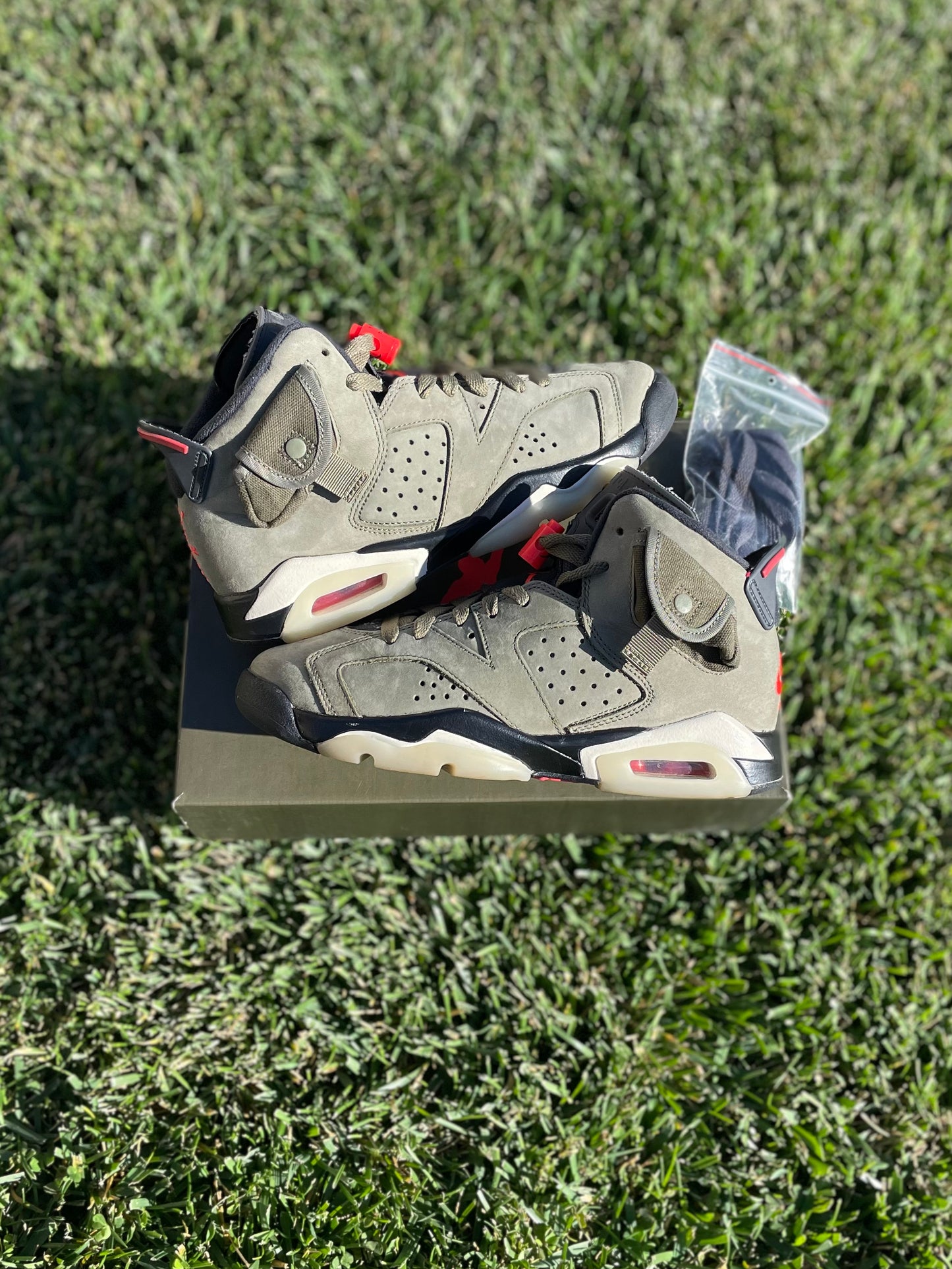 (Used Size 4.5Y) Travis Scott Olive Jordan 6