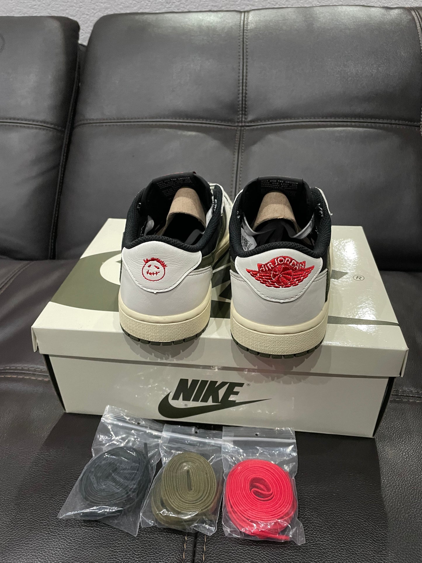 (Used Size 8W) Jordan 1 Travis Scott Olive Low