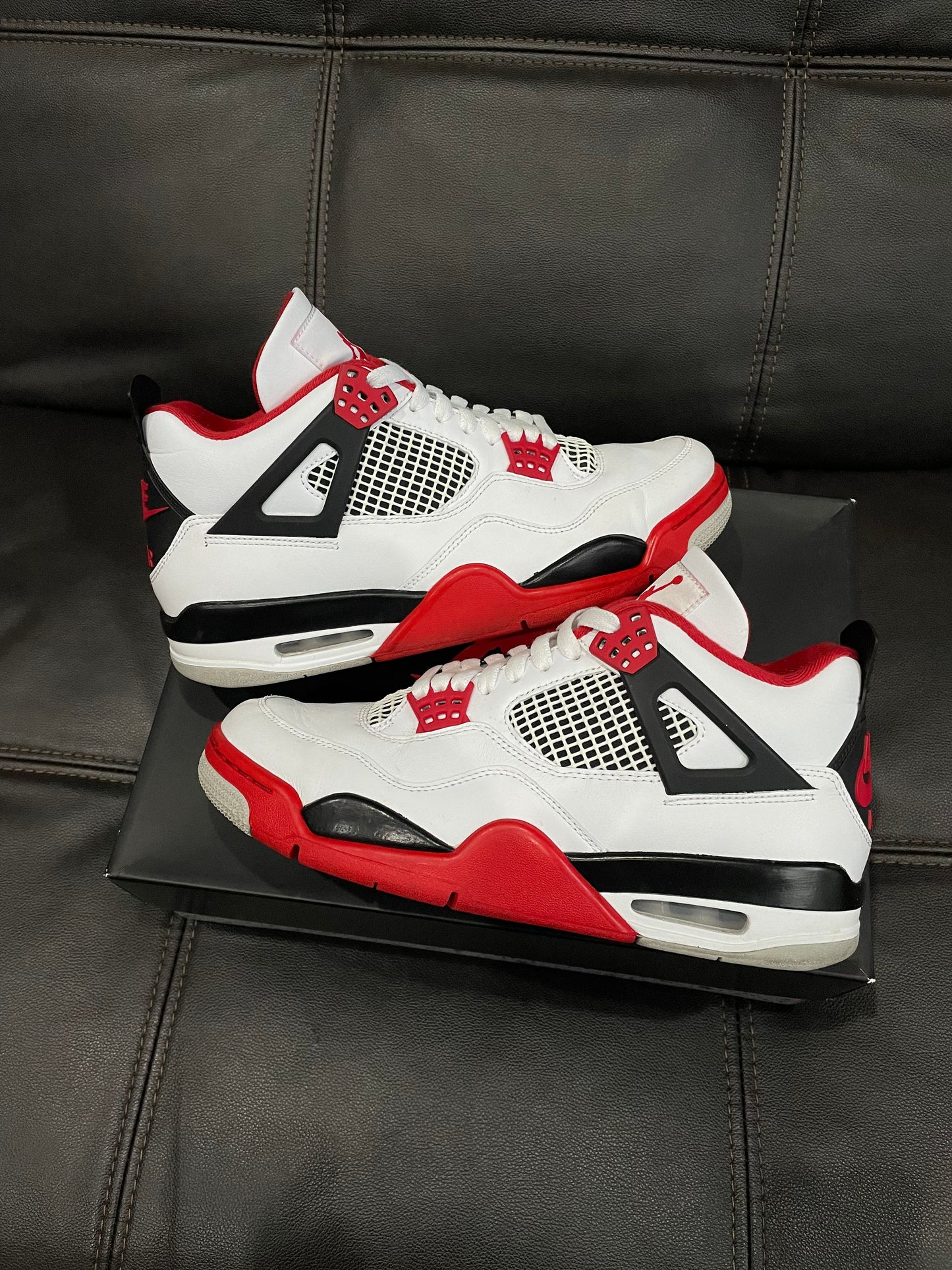 (Used Size 9.5M) Jordan 4 Fire Red