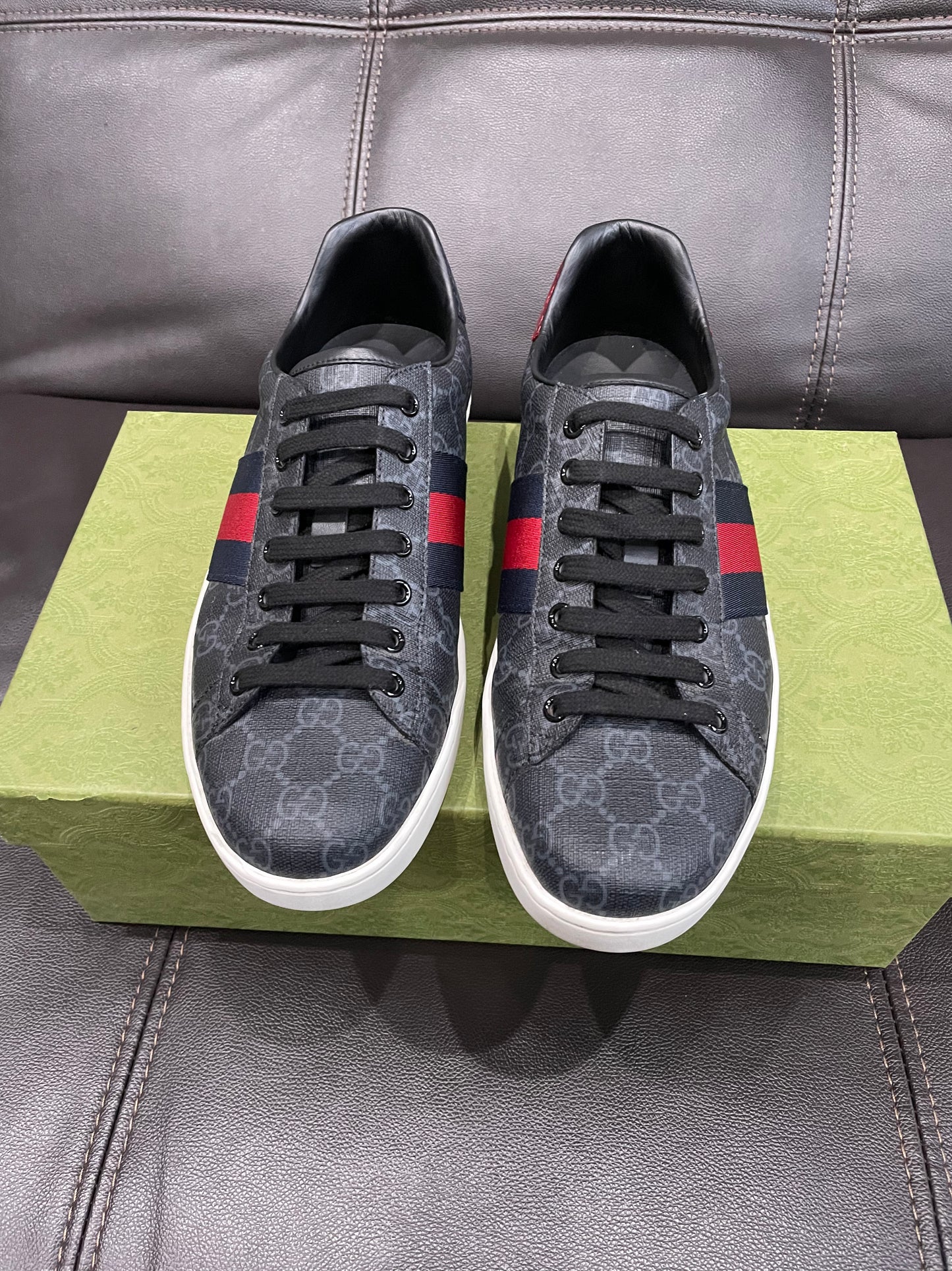 (Used Size 9M) Gucci Ace GG Supreme Sneaker