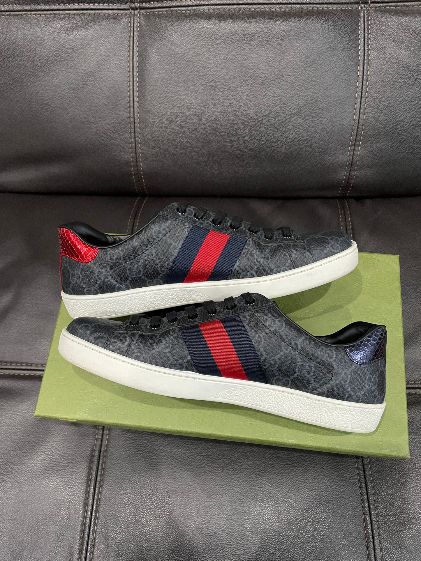 (Used Size 9M) Gucci Ace GG Supreme Sneaker