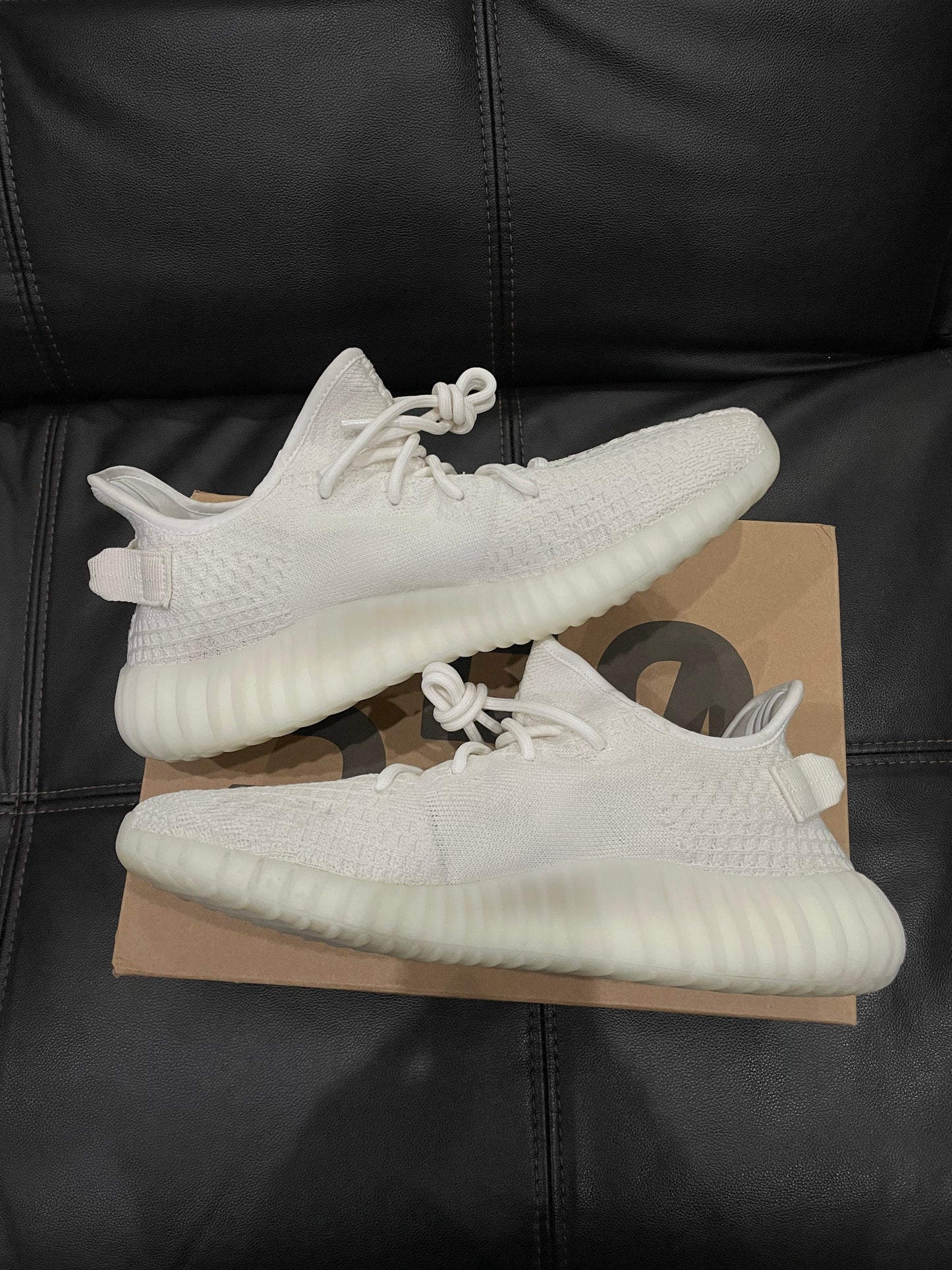 (Used Size 11M) Yeezy 350 V2 Bone