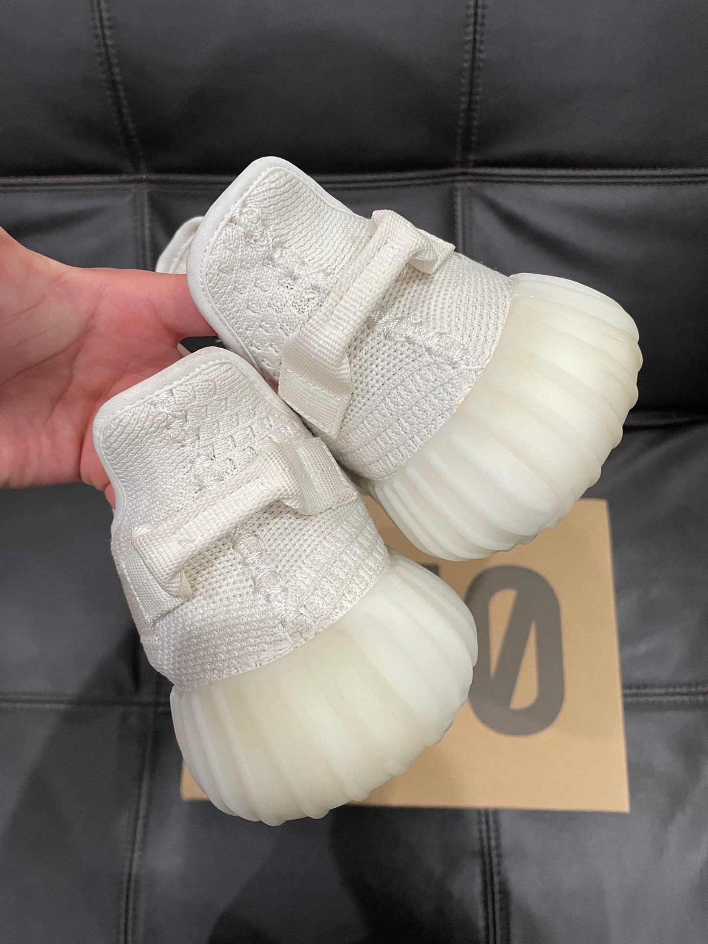 (Used Size 11M) Yeezy 350 V2 Bone