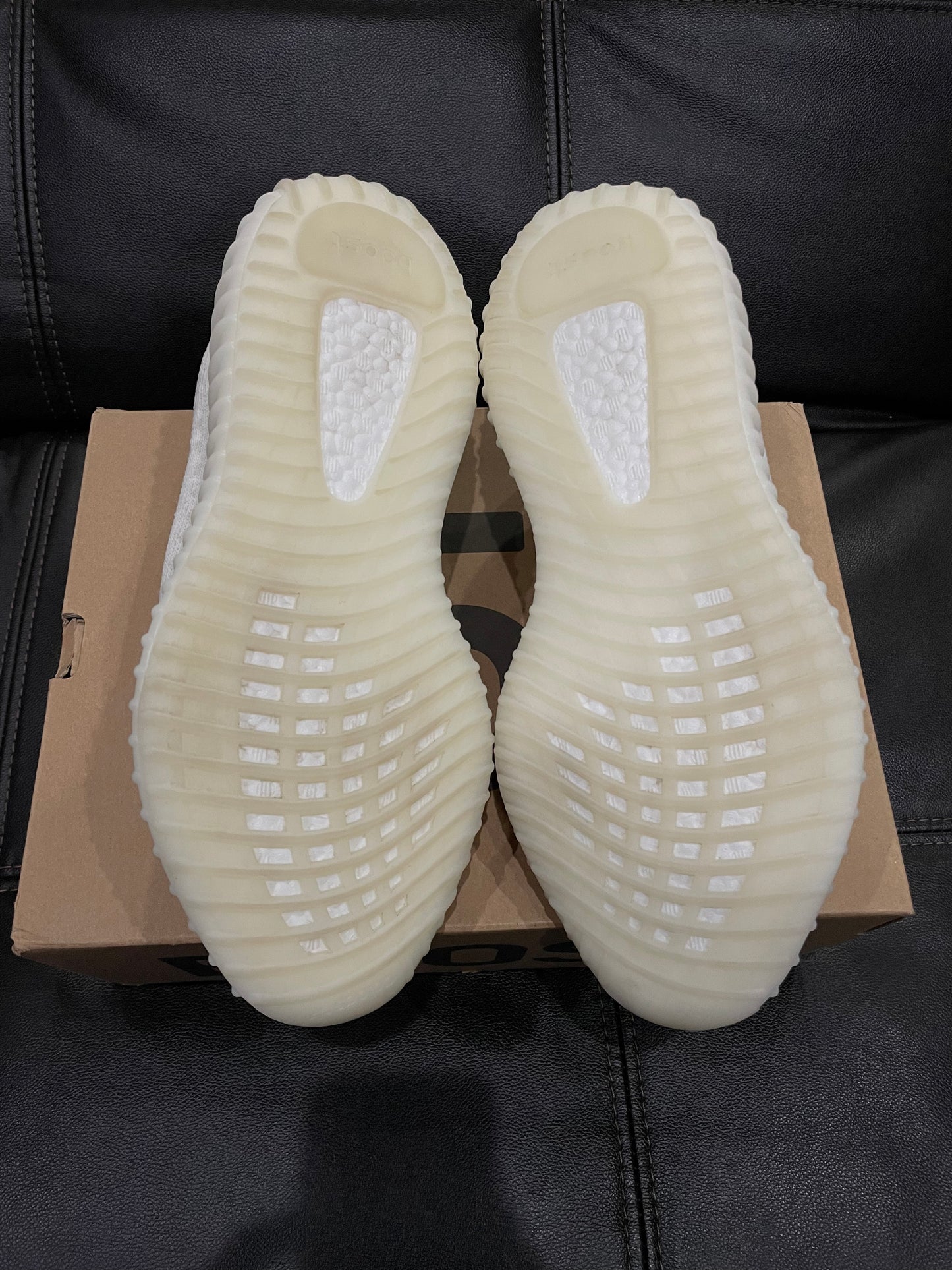 (Used Size 11M) Yeezy 350 V2 Bone