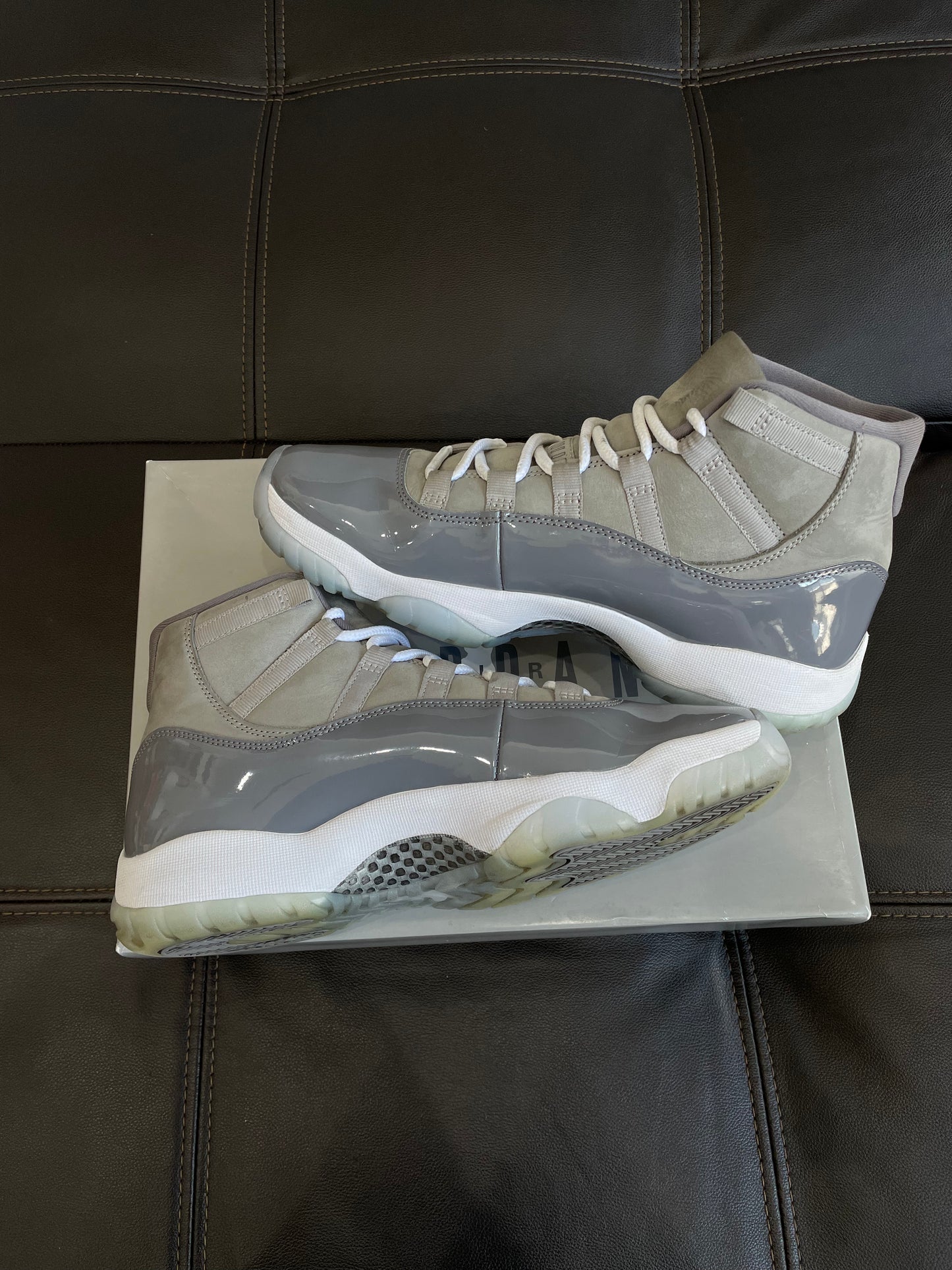 (Used Size 9.5M) Jordan 11 Cool Grey (2021)