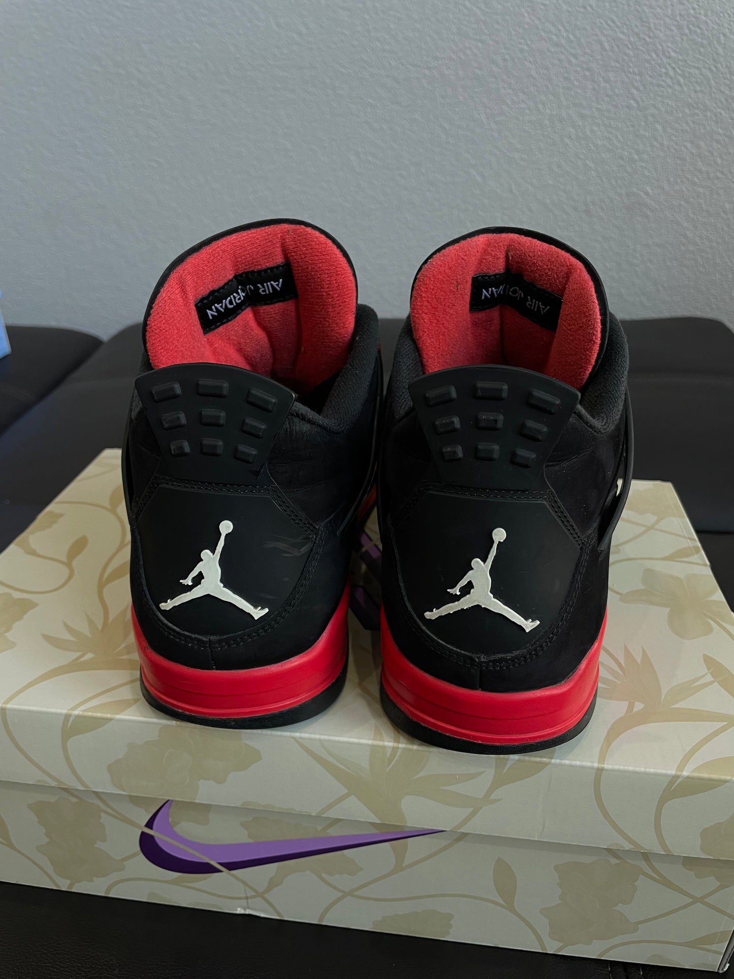 (Used Size 12M) Jordan 4 Red Thunder