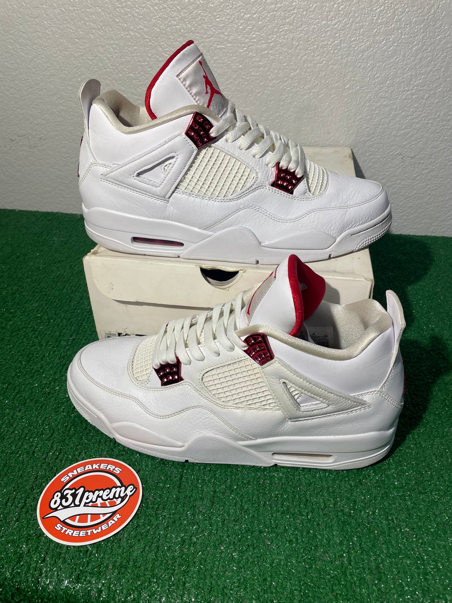 (Used Size 12M) Jordan 4 Metallic Red