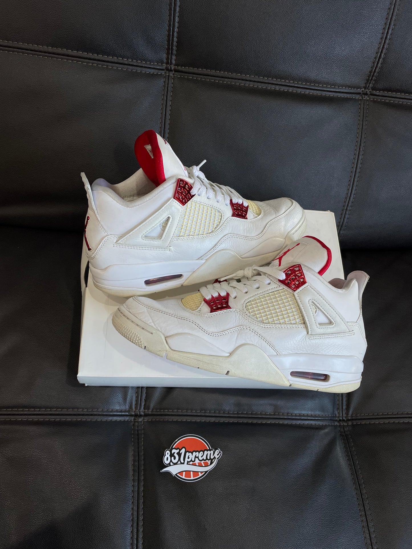 (Used Size 9.5M) Jordan 4 Metallic Red